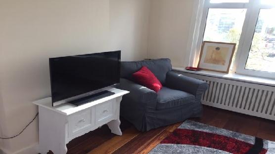 Soft Spacious Central - Two floor Living with a view